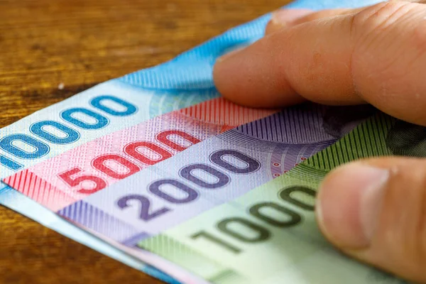 Derecho al olvido bancario avanza en el Congreso