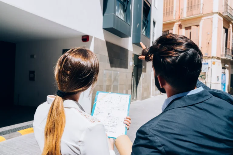 ¿Qué hacer si un receptor judicial fue a tu casa y no estabas?